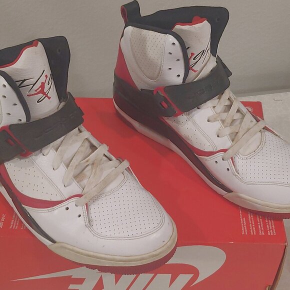 Size 12 - Jordan Flight 45 White Red A Must Have - Picture 6 of 10